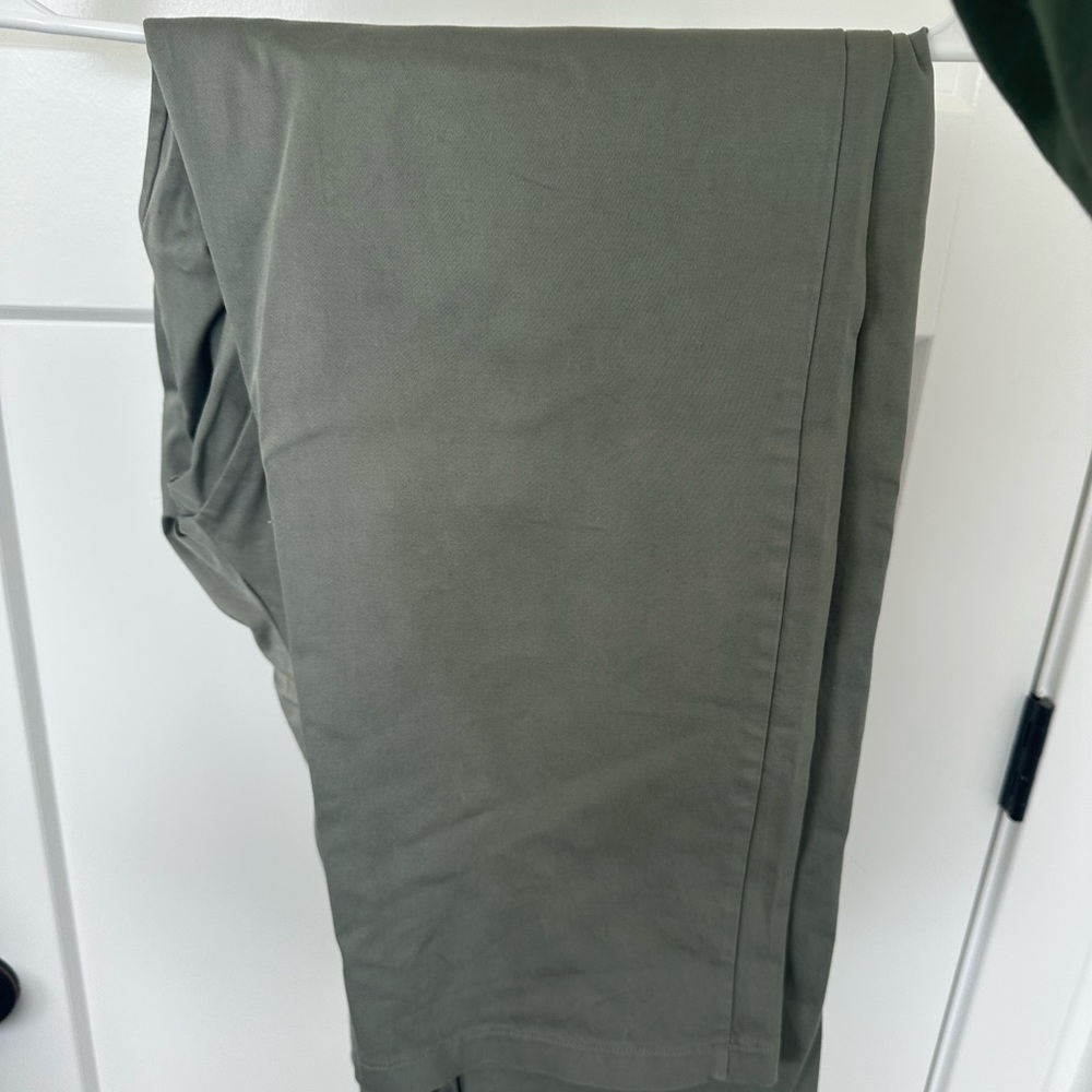 STANDARD ISSUE SLACKER PANT